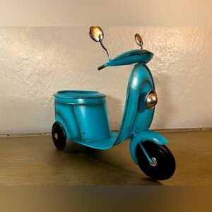 Vintage looking Blue Metal Scooter Garden
Planter (BLUE ONE)